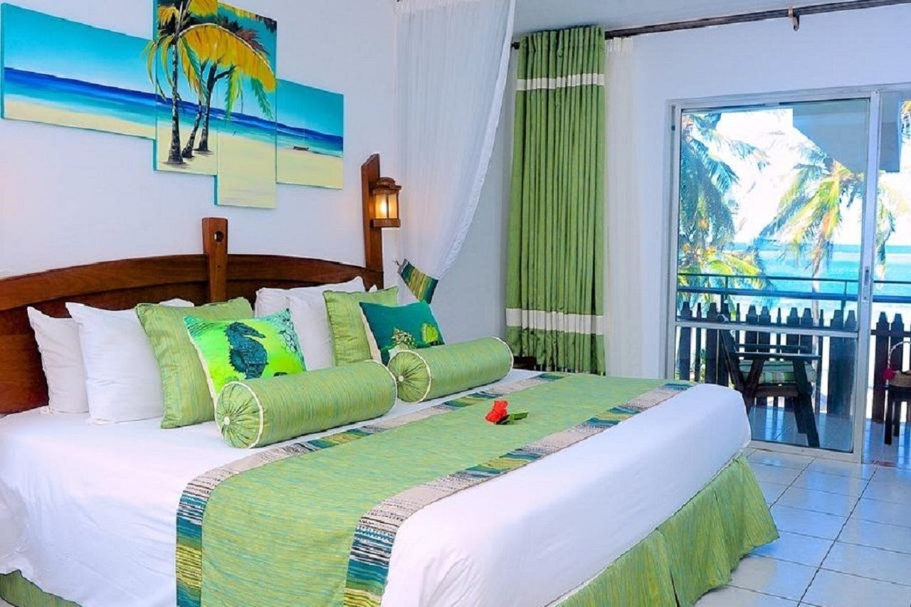 Voyager Beach Resort Mombasa Eksteriør bilde